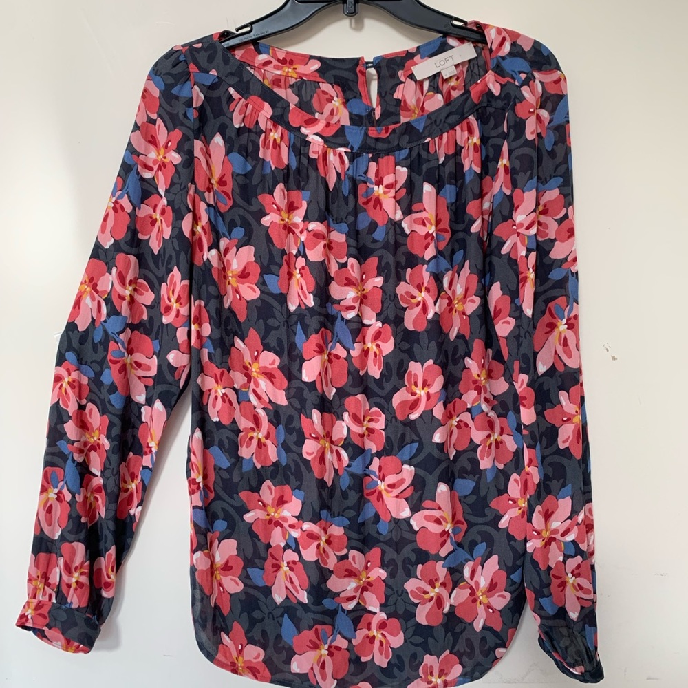 🌺 Loft Top Blouse Size Medium Long Sleeve NWOT Colorful Beautiful